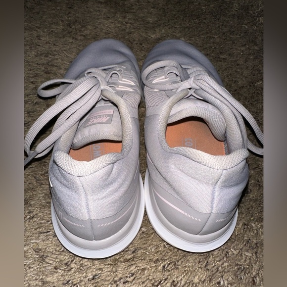 NIKE Running Shoes. - Picture 3 of 3